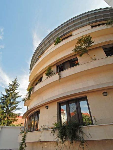 Hozam Wellness Es Apartman ソルノク エクステリア 写真